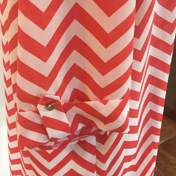 Sheer pink and white chevron 3/4 sleeve shirt - Picture 2 of 4